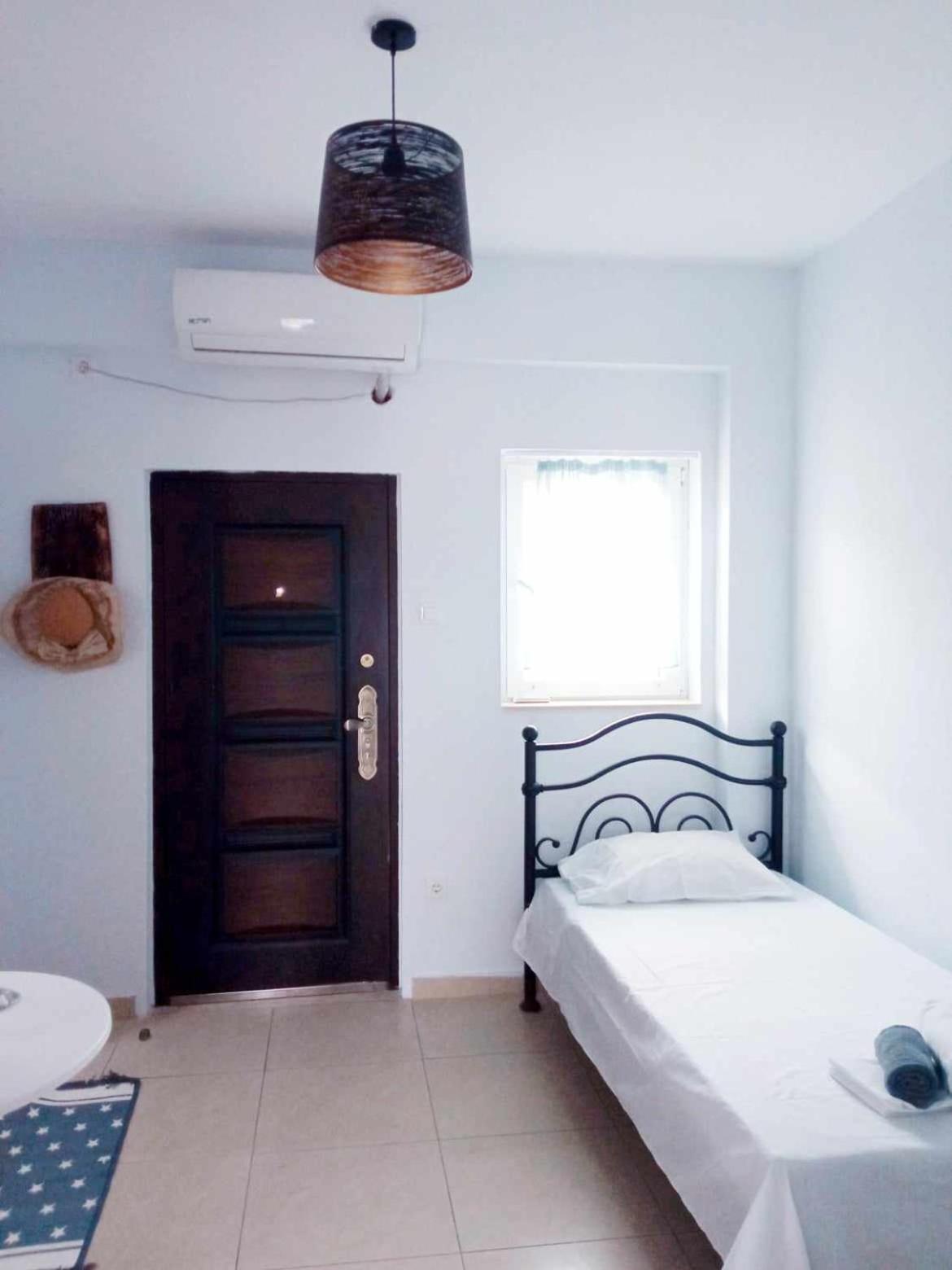 Villa Camellia Vrasna
